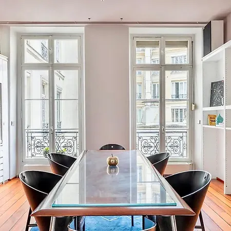 Apartment Chic Parisian Flat *