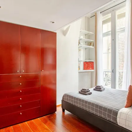 Apartment Chic Parisian Flat