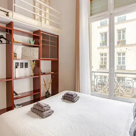Apartment Chic Parisian Flat *